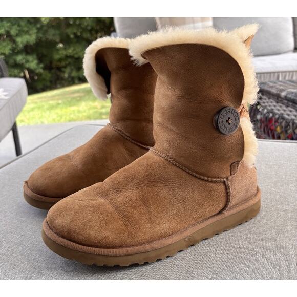 UGG Bailey Button II Women's Size 9 Shoes Brown Suede Comfort Shear Lined Boots - Picture 1 of 12